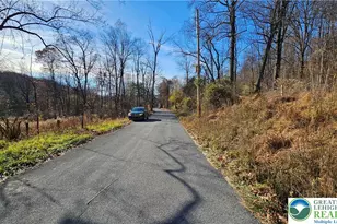 4057 Sherry Hill Rd, Lower Saucon Township, PA 18055 - Photo 4