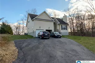 106 Hilda Ct, Smithfield Twp, PA 18301 - Photo 2