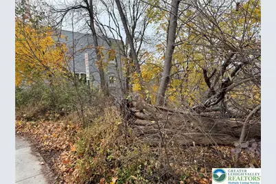 W Madison Street, Easton, PA 18042 - Photo 2