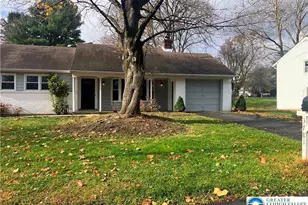 3781 Timberlane Dr, Palmer Twp, PA 18045 - Photo 2