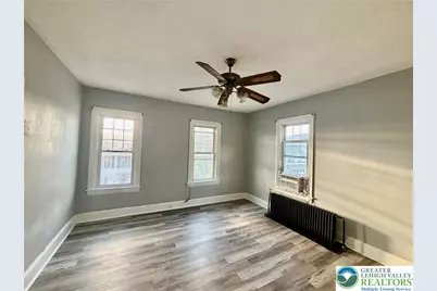 35 E Pennsylvania Avenue, Pen Argyl Boro, PA 18072 - Photo 6