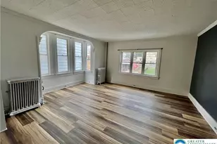 12 Pennsylvania Ave, Pen Argyl Boro, PA 18072 - Photo 2