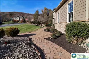 2127 Sherbrooke Dr, Lower Saucon Township, PA 18015 - Photo 6