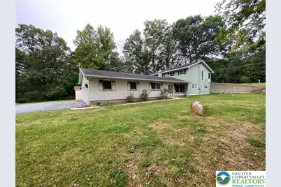 962 Pennsylvania Avenue, Plainfield Township, PA 18072 - Photo 2