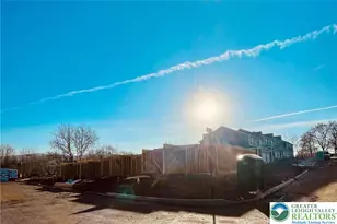 318 Barbers St, Allentown, PA 18103 - Photo 2