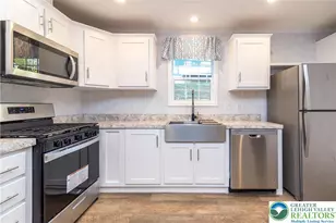 465 Royal Manor Rd, Williams Township, PA 18042 - Photo 4