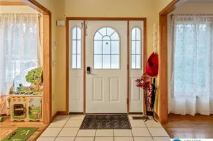 2121 Warwick Cir, Coolbaugh Twp, PA 18466 - Photo 10