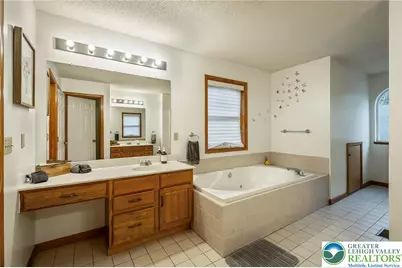 2121 Warwick Circle, Coolbaugh Twp, PA 18466 - Photo 42