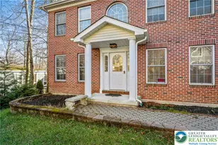 2121 Warwick Cir, Coolbaugh Twp, PA 18466 - Photo 4