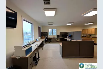 4295 Tilghman #201, South Whitehall Township, PA 18104 - Photo 8