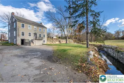 4828 Huckleberry Road, South Whitehall Township, PA 18069 - Photo 6