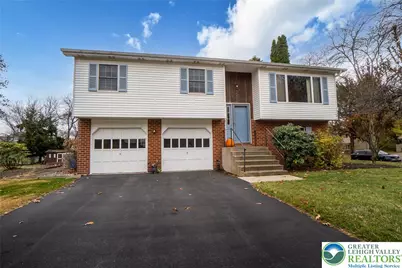 368 Oxford Drive, Bethlehem City, PA 18017 - Photo 4