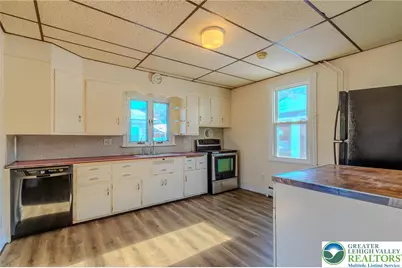 96 E Penn Street, Lenhartsville, PA 19534 - Photo 18