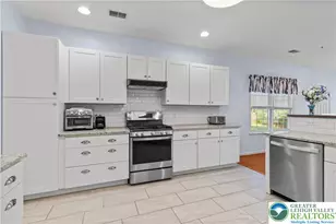 60 Glenmoor Cir N, Palmer Twp, PA 18045 - Photo 10