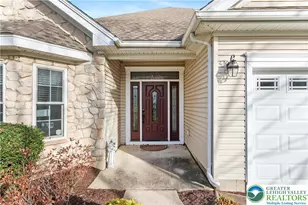 60 Glenmoor Cir N, Palmer Twp, PA 18045 - Photo 2