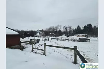 4586 W Mountain View Drive, Lehigh Township, PA 18088 - Photo 16