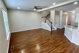 306 Milkweed Dr, Upper Macungie Township, PA 18104 - Photo 4