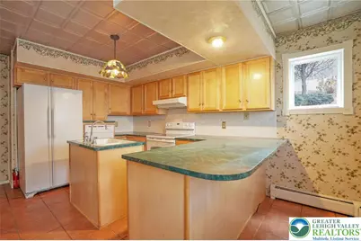 228 W Abbott Street, Lansford Boro, PA 18232 - Photo 20