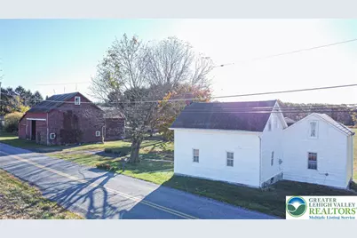 654 Youngs Hill Road, Plainfield Township, PA 18040 - Photo 2