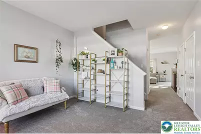 1055 King Way, Upper Macungie Township, PA 18031 - Photo 4