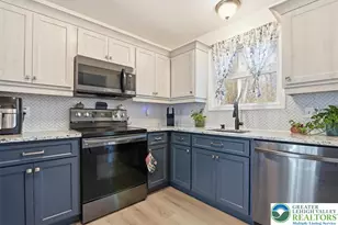 102 Longshore Cir, Smithfield Twp, PA 18302 - Photo 14