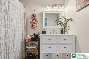 102 Longshore Cir, Smithfield Twp, PA 18302 - Photo 34