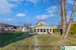 29 Hess Ave, Hellertown Boro, PA 18055 - Photo 2