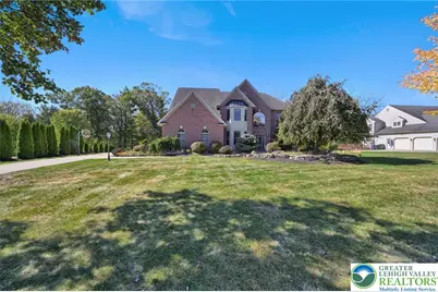 6718 Overlook Court, Upper Macungie Township, PA 18106 - Photo 4