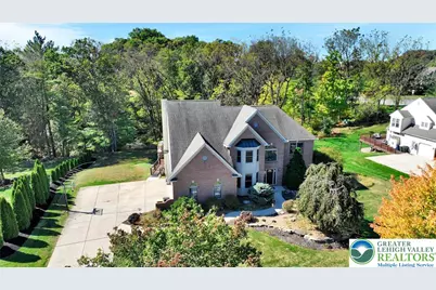 6718 Overlook Court, Upper Macungie Township, PA 18106 - Photo 2