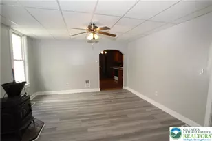 818 Jackson St, Easton, PA 18042 - Photo 4