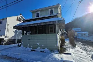 153 W High St, Nesquehoning, PA 18240 - Photo 2