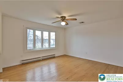 305 Carbon Street, Palmer Twp, PA 18045 - Photo 4