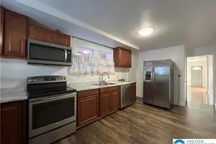 809 10th St, Allentown City, PA 18103 - Photo 4