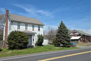 4586 W Mountain View Dr, Lehigh Township, PA 18088 - Photo 2