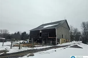 4586 W Mountain View Dr, Lehigh Township, PA 18088 - Photo 4