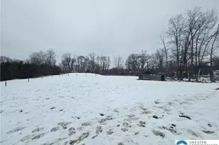 4586 W Mountain View Dr, Lehigh Township, PA 18088 - Photo 16