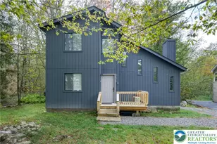 9670 Stony Hollow Dr, Coolbaugh Twp, PA 18466 - Photo 2