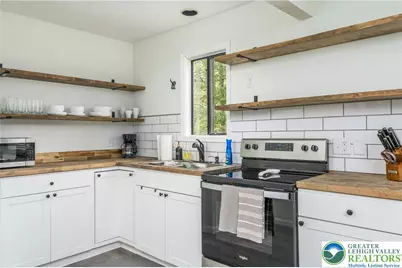 9670 Stony Hollow Drive, Coolbaugh Twp, PA 18466 - Photo 10