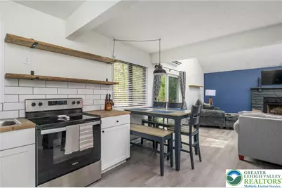 9670 Stony Hollow Drive, Coolbaugh Twp, PA 18466 - Photo 12