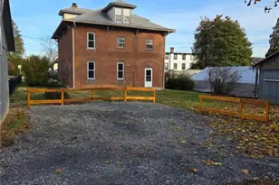 32 N Main St, Topton Boro, PA 19562 - Photo 30