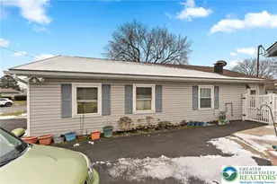 49 Seyfried Ave, Upper Nazareth Twp, PA 18064 - Photo 22