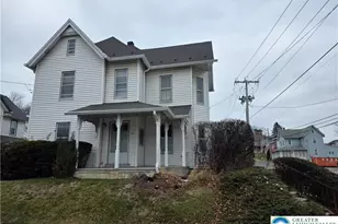 205 W 27th St, Northampton Boro, PA 18067 - Photo 2
