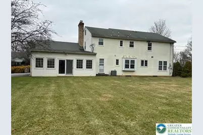 801 Yorkshire Road, Bethlehem City, PA 18017 - Photo 2