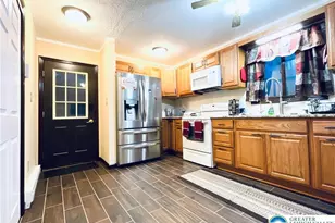 149 Livingston Ln, Clifton Twp, PA 18424 - Photo 6