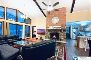 149 Livingston Ln, Clifton Twp, PA 18424 - Photo 2