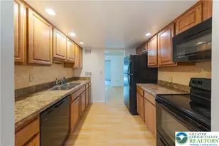 7528 Buttercup Rd, Lower Macungie Twp, PA 18062 - Photo 8