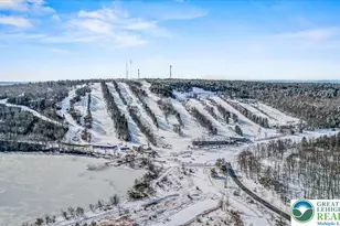 9 Gregory Pl, Blakeslee, PA 18624 - Photo 2