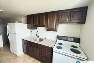 633 W Berwick St, Easton, PA 18042 - Photo 4