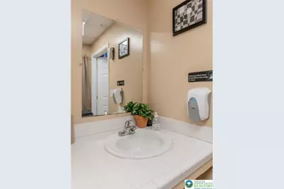 6 S Broad Street, Nazareth Boro, PA 18064 - Photo 22