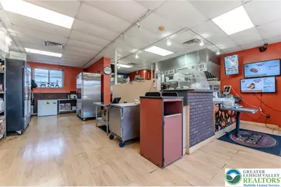 6 S Broad Street, Nazareth Boro, PA 18064 - Photo 10